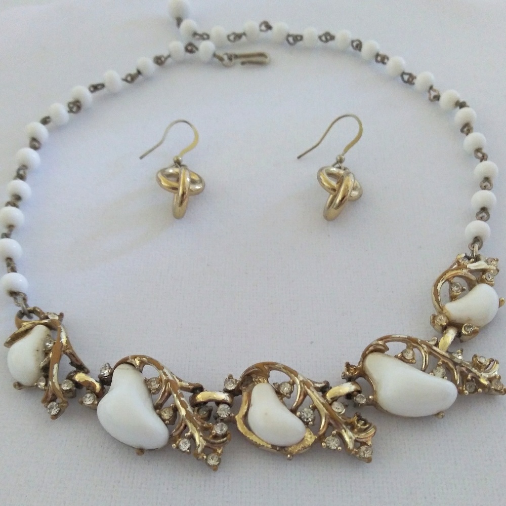 Vintage White and Gold leaf Choker